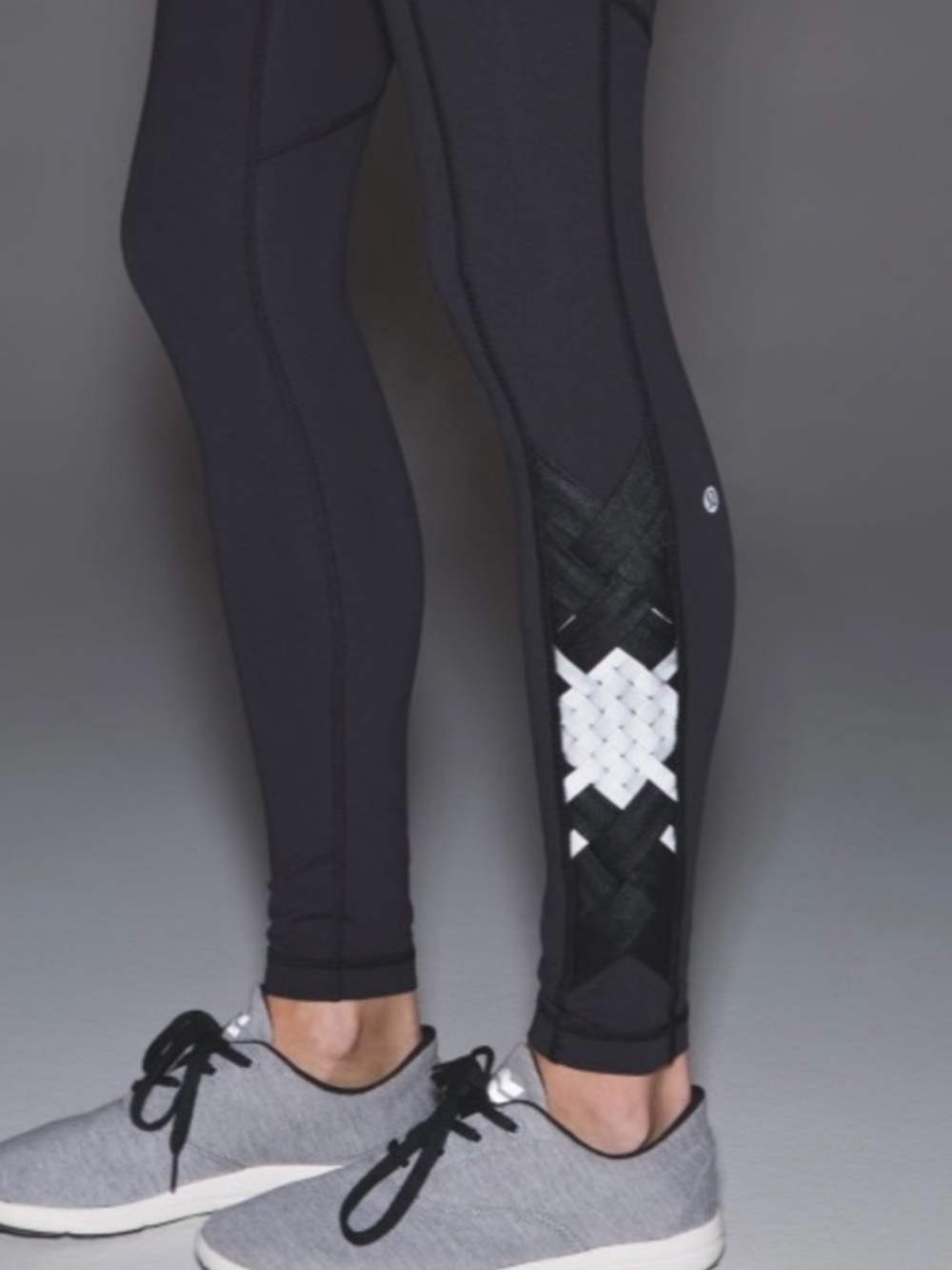 Lululemon Speed Tight IV (Full-On Luxtreme) *Weave Black Size 10 EUC